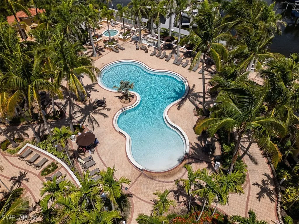 6081 Silver King Boulevard Cape Coral FL 33914