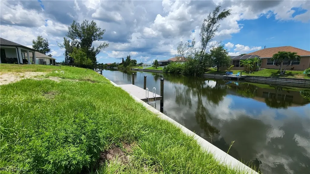 1818 NE 1st Place Cape Coral FL 33909