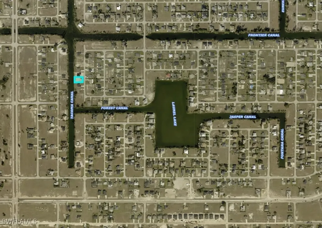 1818 NE 1st Place Cape Coral FL 33909