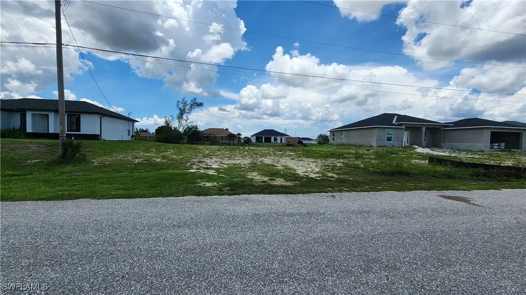 1818 NE 1st Place Cape Coral FL 33909