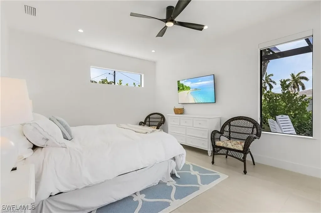 678 95th Avenue N Naples FL 34108