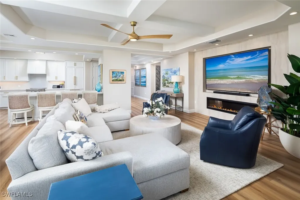 575 Avellino Isle Circle Naples FL 34119