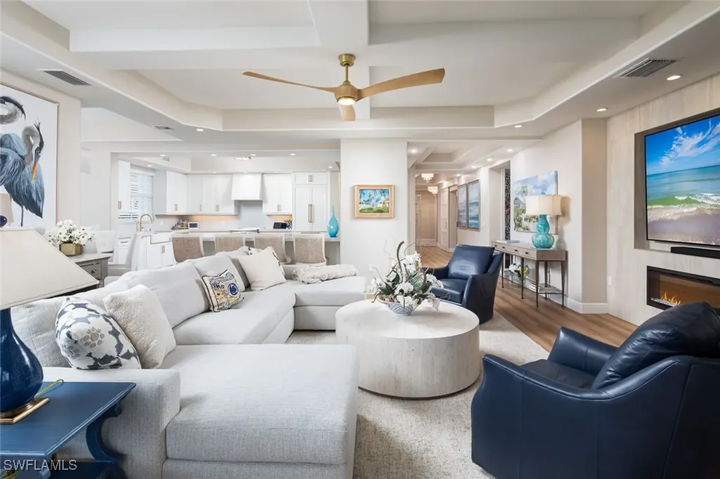 575 Avellino Isle Circle Naples FL 34119