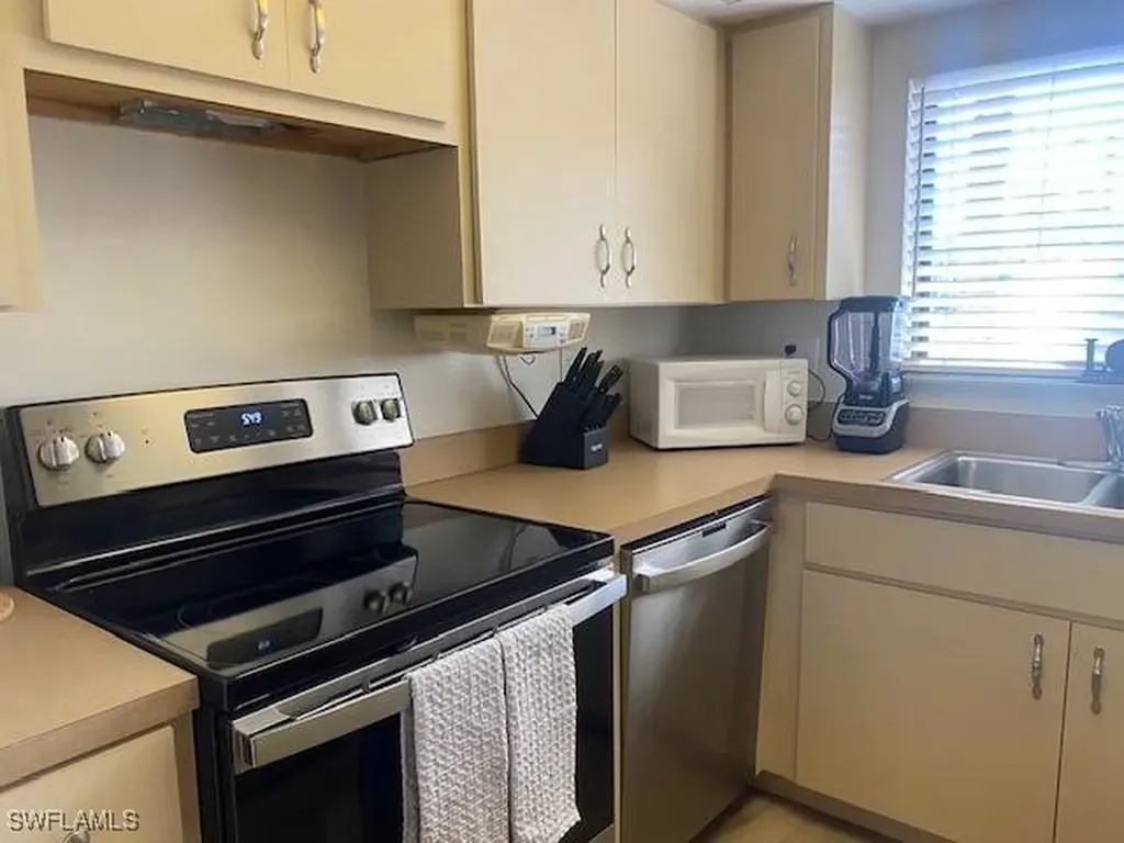 4240 Steamboat Bend Fort Myers FL 33919