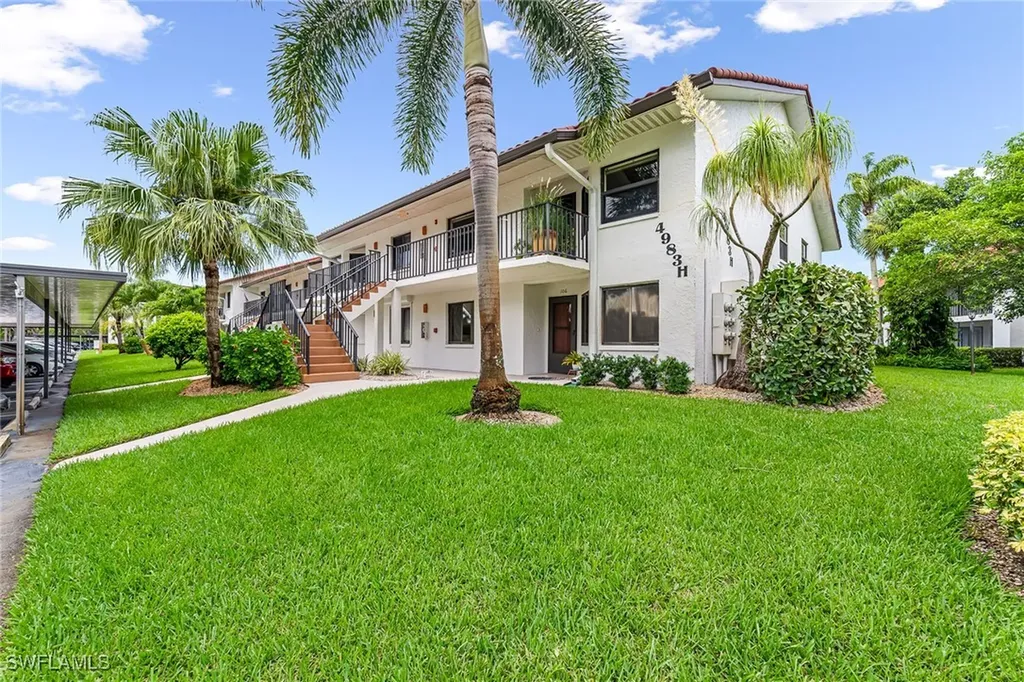 4983 Pepper Circle Naples FL 34113