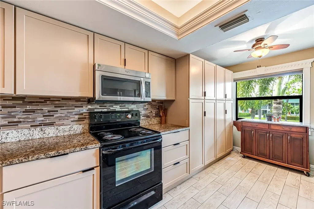 4983 Pepper Circle Naples FL 34113