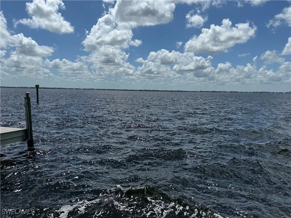 3127 SE 22nd Place Cape Coral FL 33904