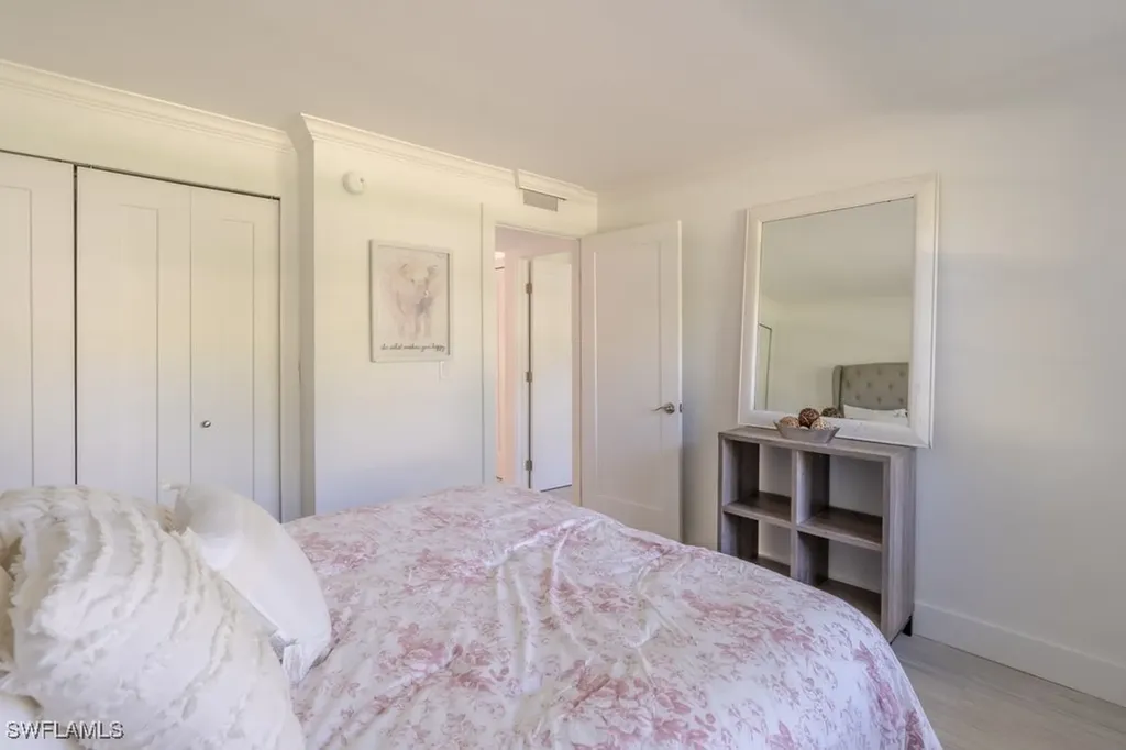 604 12th Avenue S Naples FL 34102