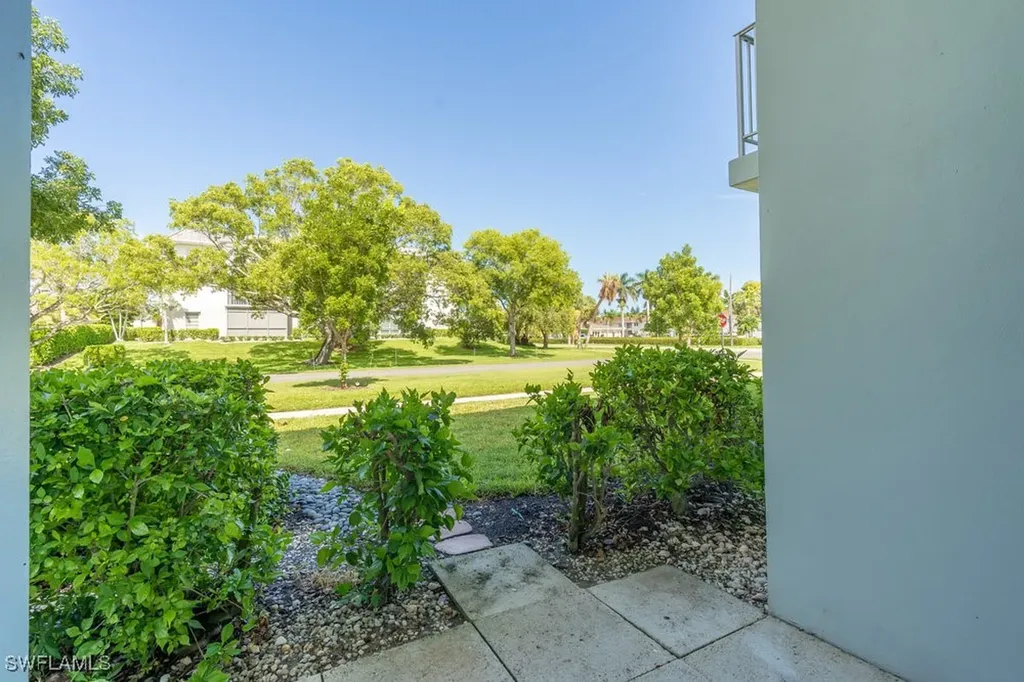 604 12th Avenue S Naples FL 34102