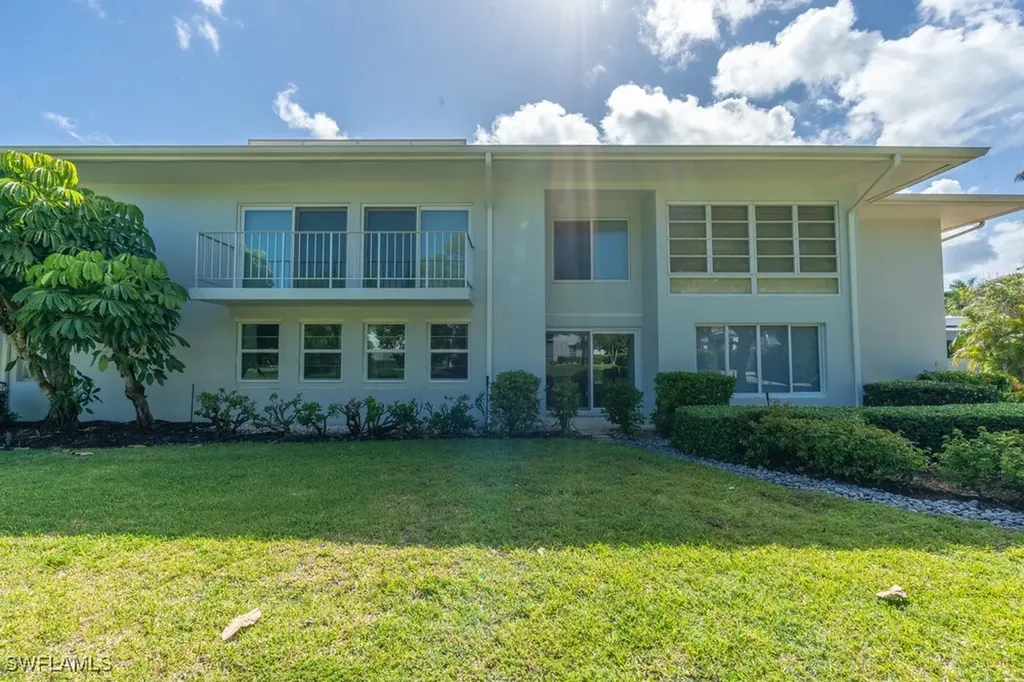 604 12th Avenue S Naples FL 34102