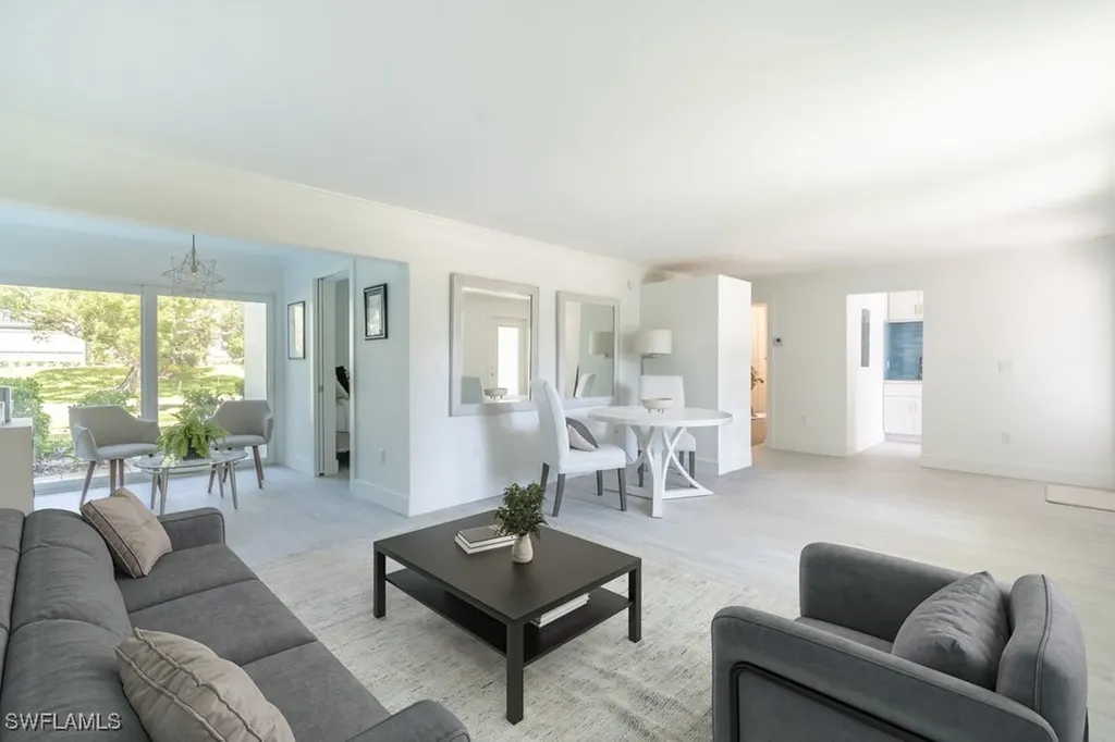 604 12th Avenue S Naples FL 34102