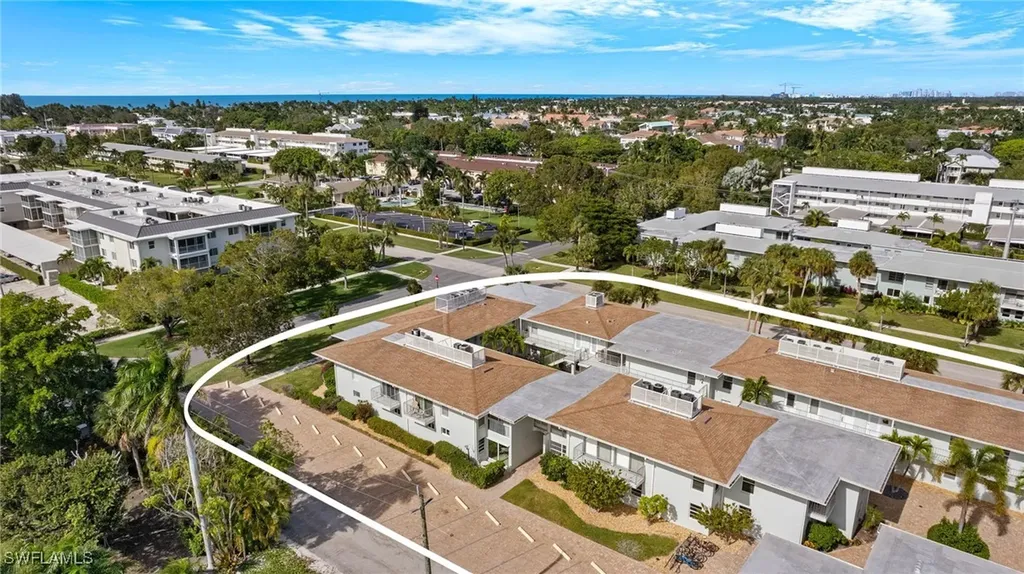 604 12th Avenue S Naples FL 34102