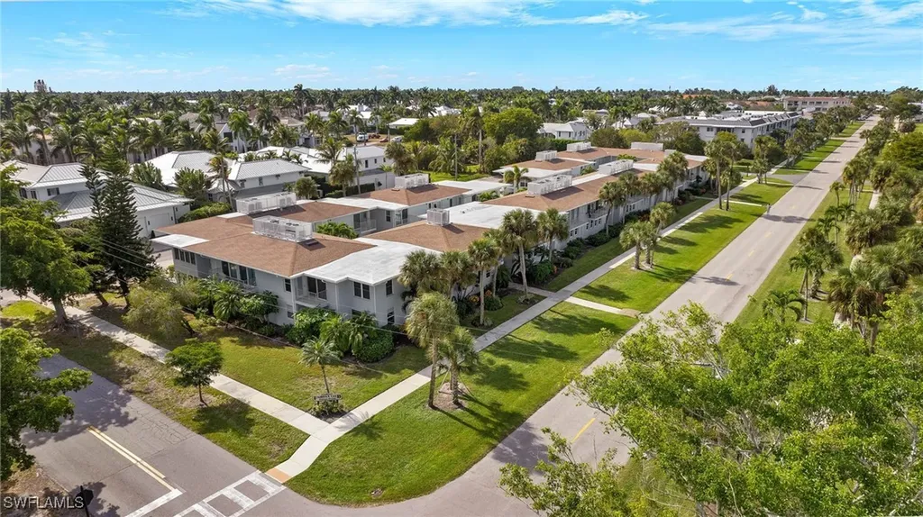 604 12th Avenue S Naples FL 34102