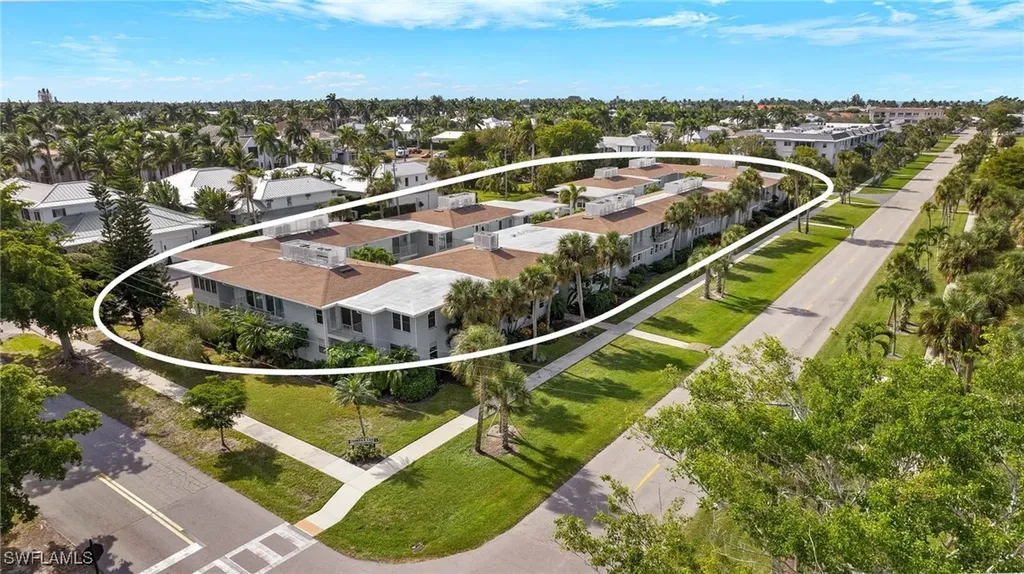 604 12th Avenue S Naples FL 34102