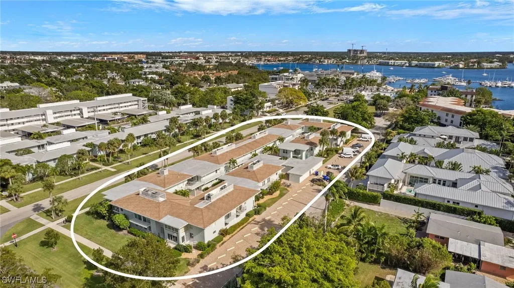 604 12th Avenue S Naples FL 34102