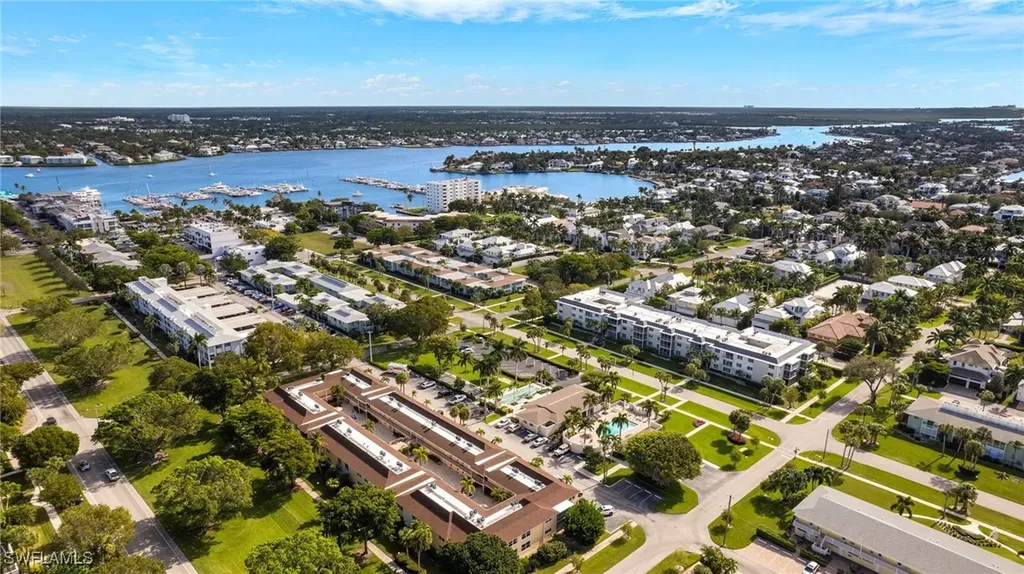 604 12th Avenue S Naples FL 34102