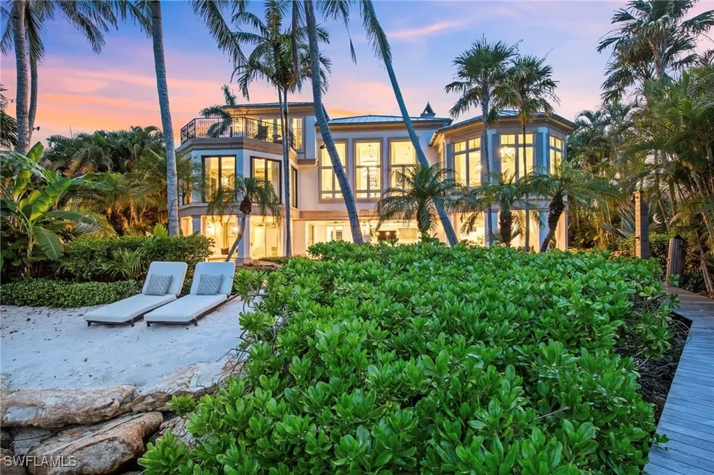 Naples FL, 3675 Gordon Drive