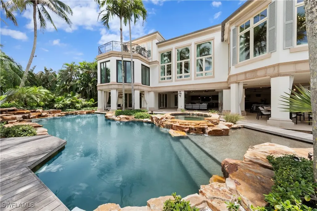 3675 Gordon Drive Naples FL 34102