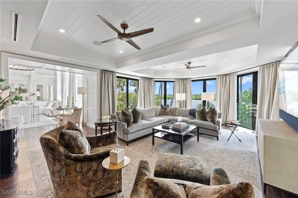 3675 Gordon Drive Naples FL 34102