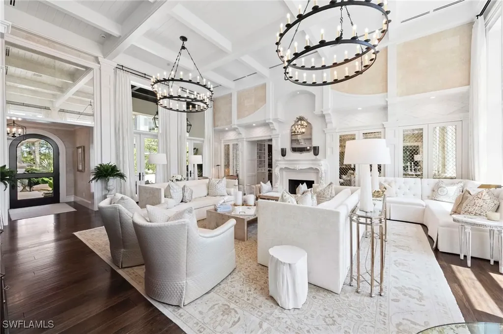 3675 Gordon Drive Naples FL 34102