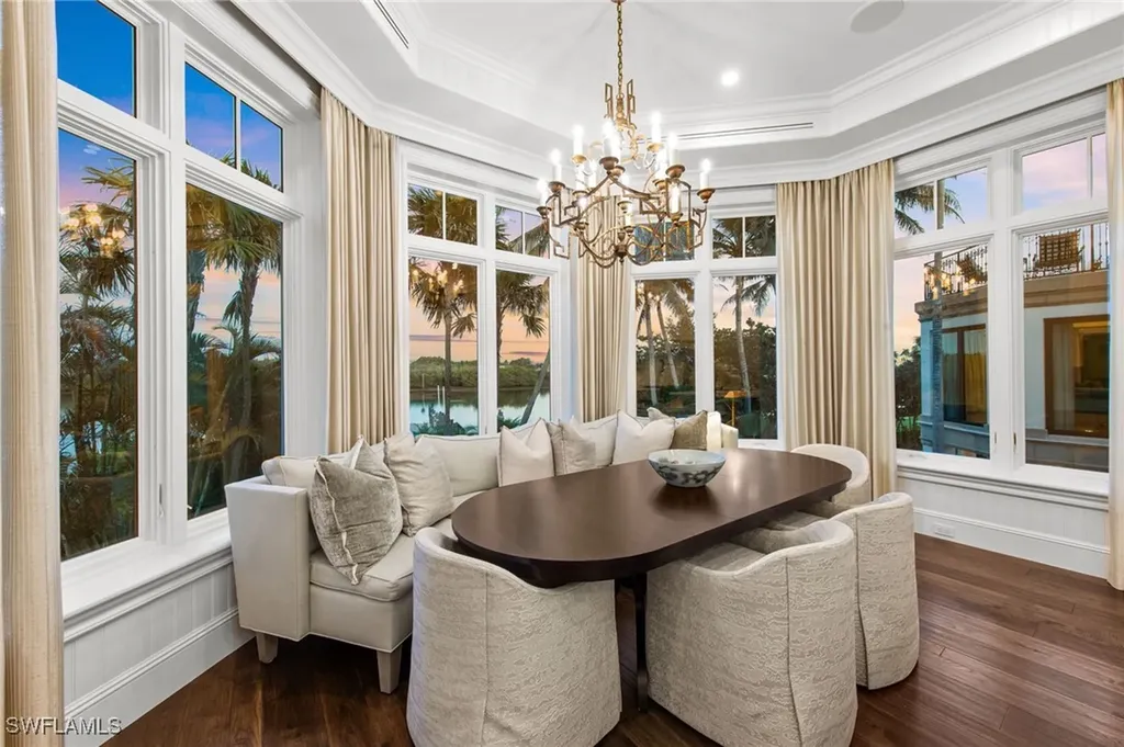 3675 Gordon Drive Naples FL 34102