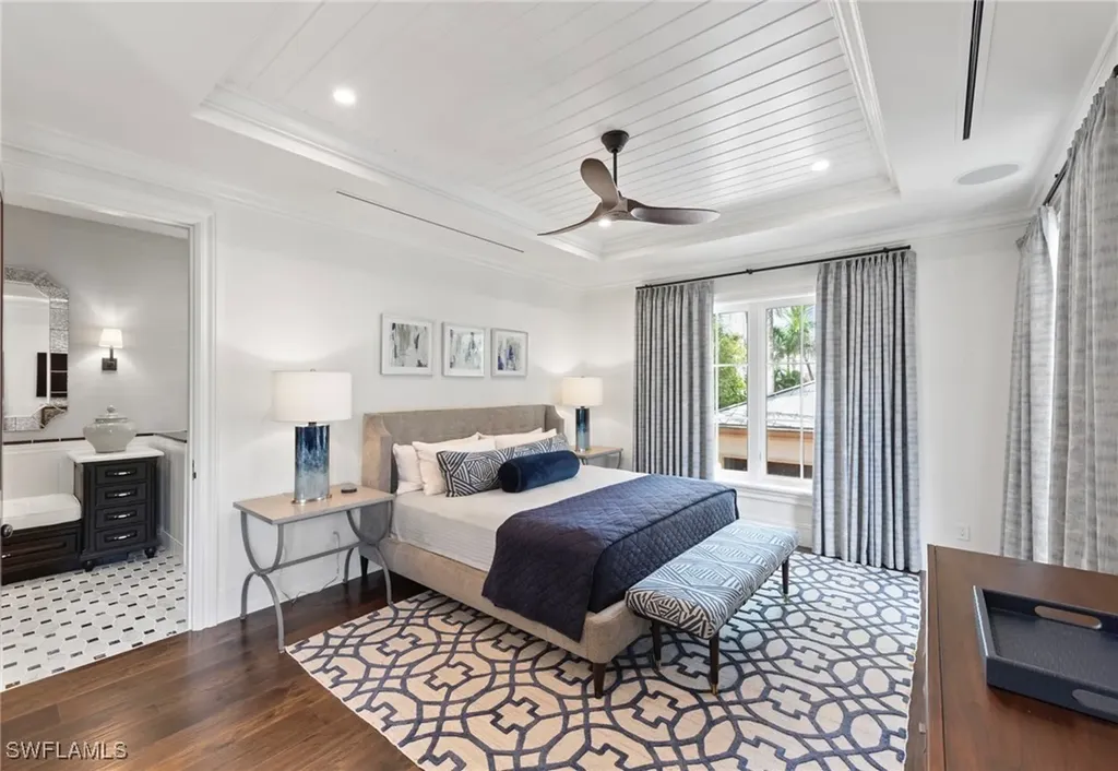 3675 Gordon Drive Naples FL 34102