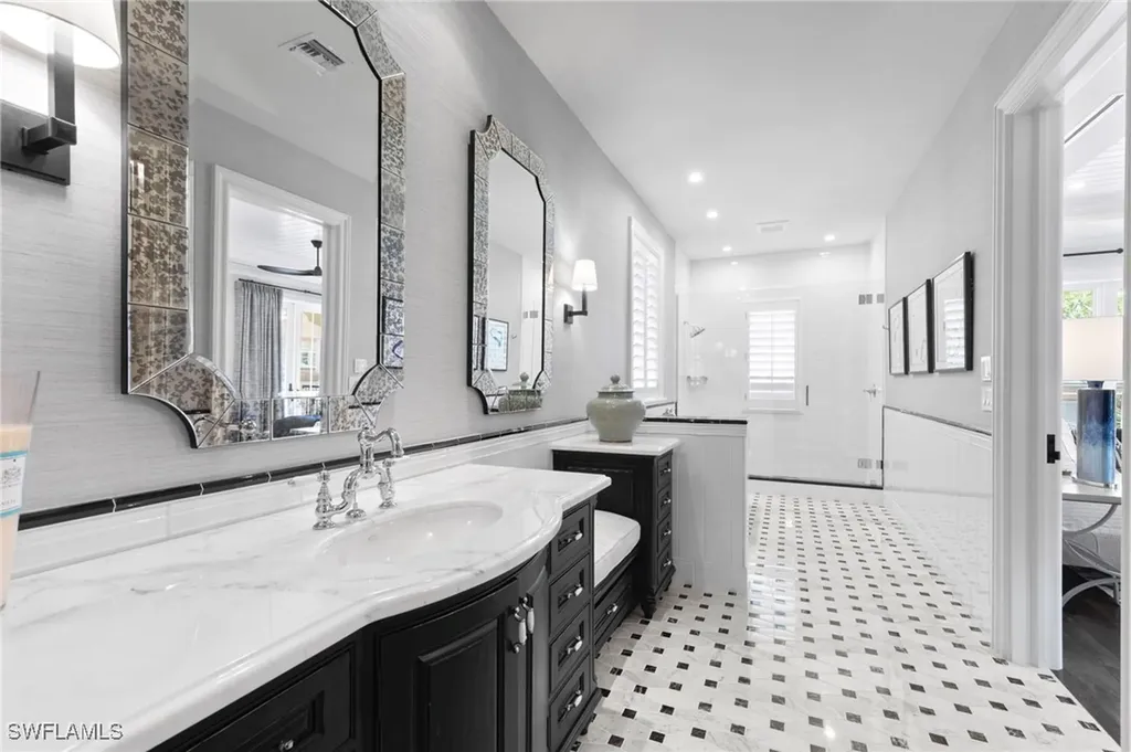 3675 Gordon Drive Naples FL 34102