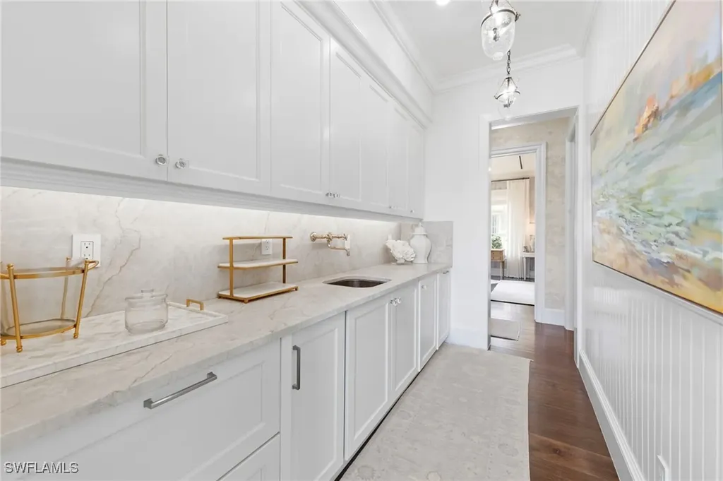 3675 Gordon Drive Naples FL 34102