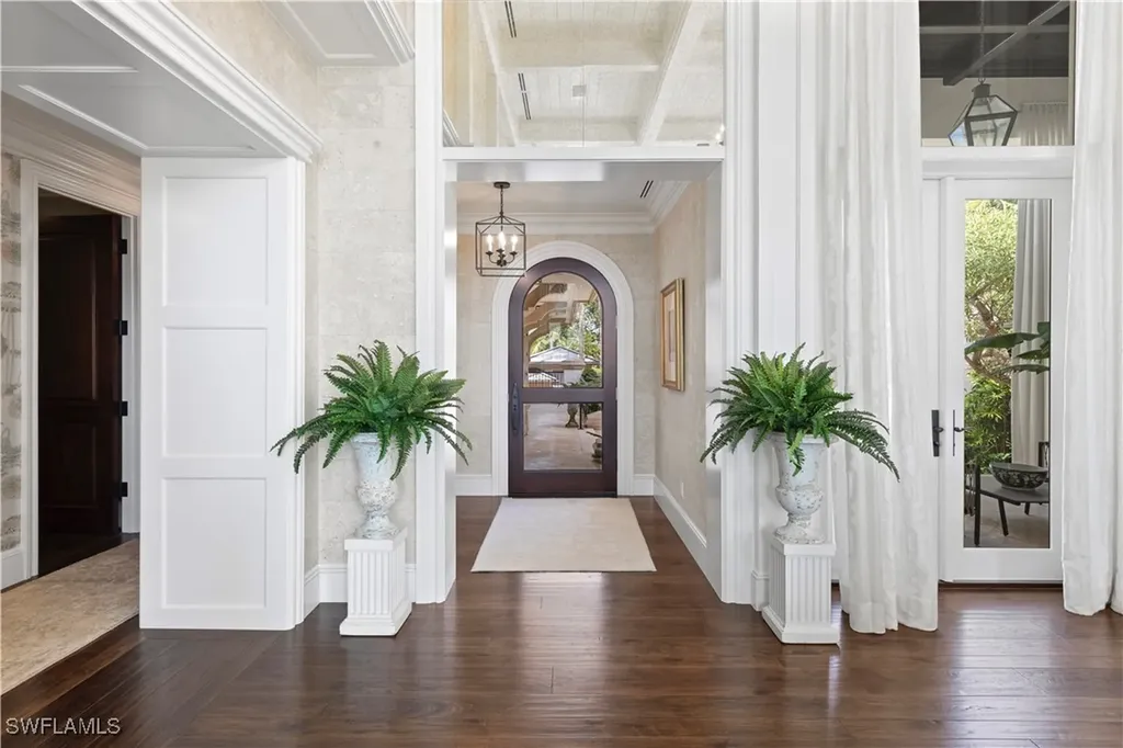 3675 Gordon Drive Naples FL 34102