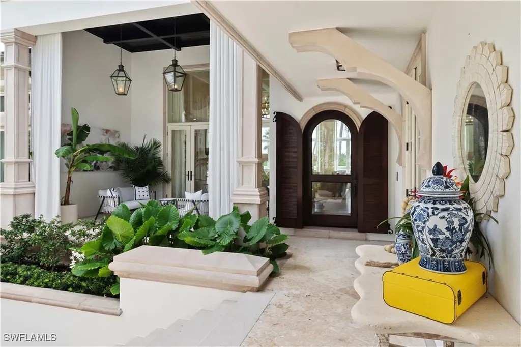 3675 Gordon Drive Naples FL 34102