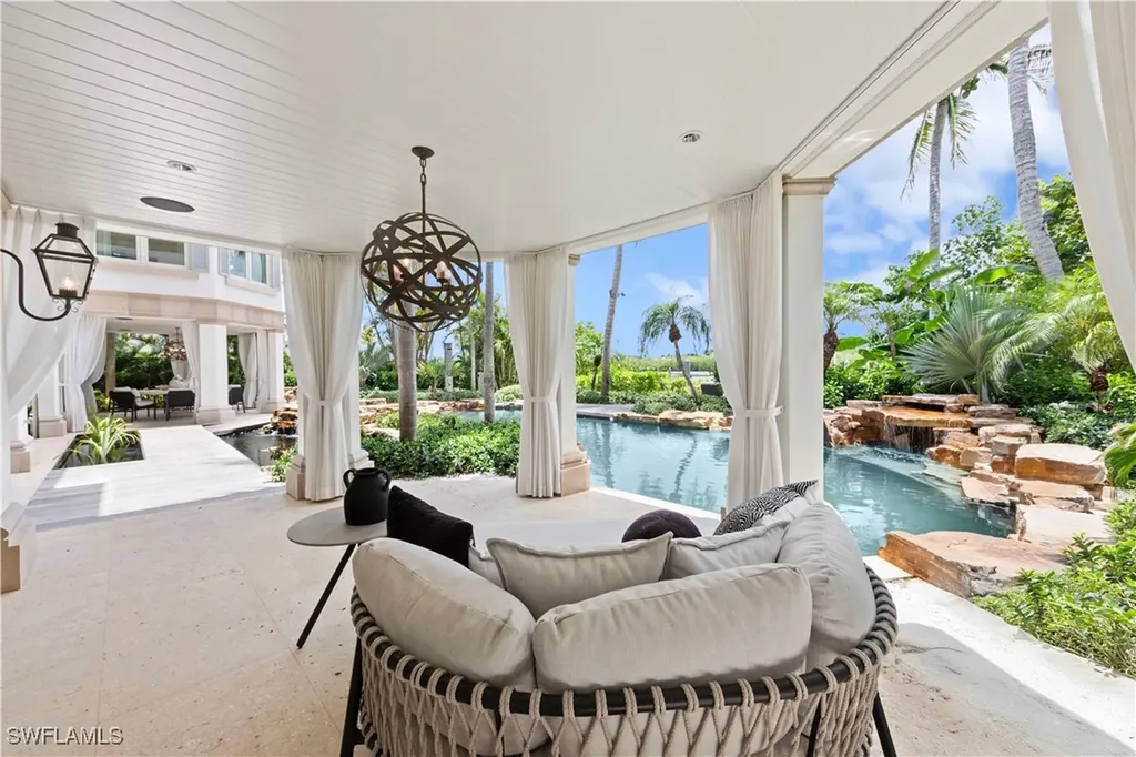 3675 Gordon Drive Naples FL 34102