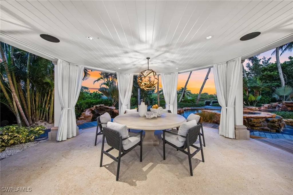 3675 Gordon Drive Naples FL 34102