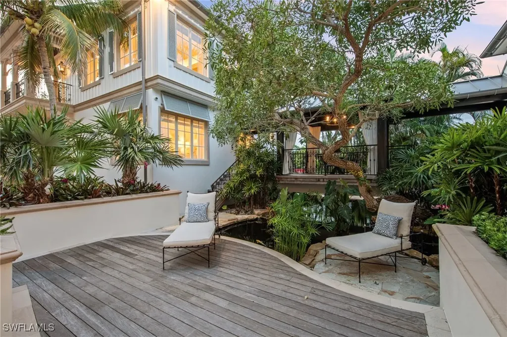 3675 Gordon Drive Naples FL 34102