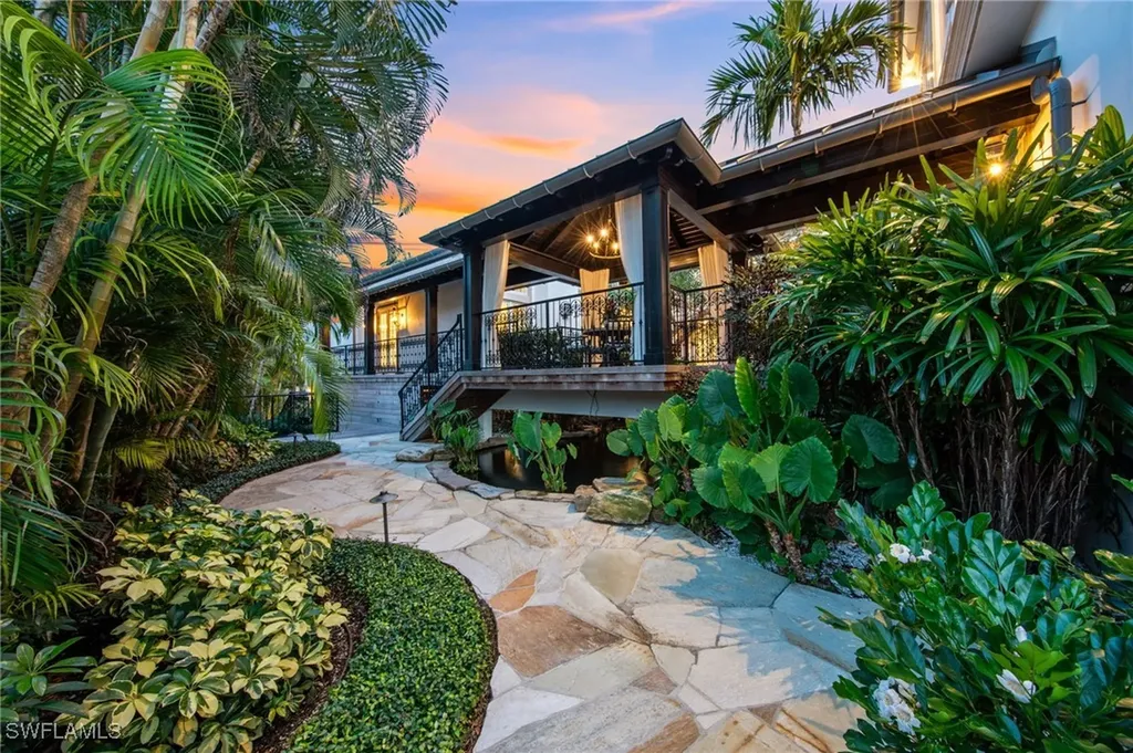 3675 Gordon Drive Naples FL 34102