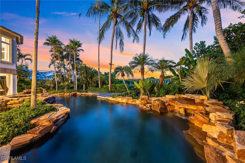 3675 Gordon Drive Naples FL 34102