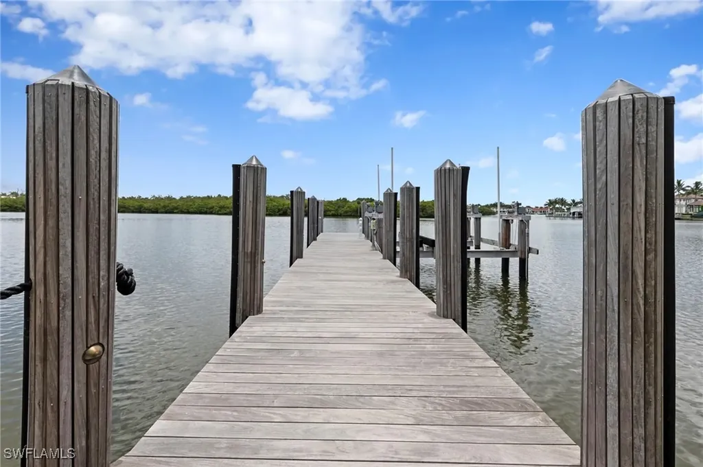 3675 Gordon Drive Naples FL 34102