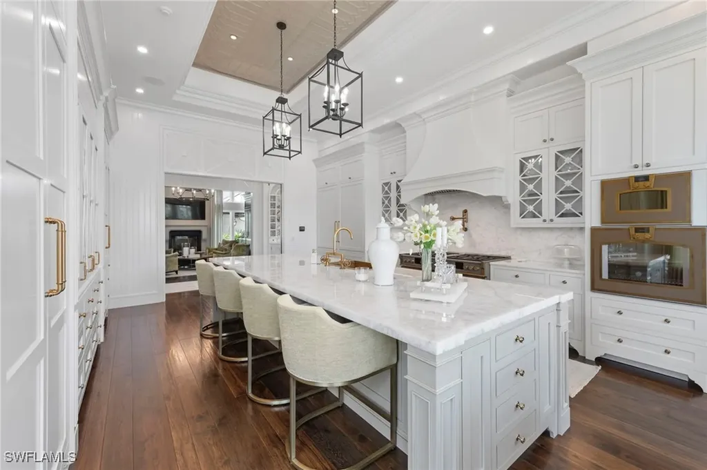 3675 Gordon Drive Naples FL 34102
