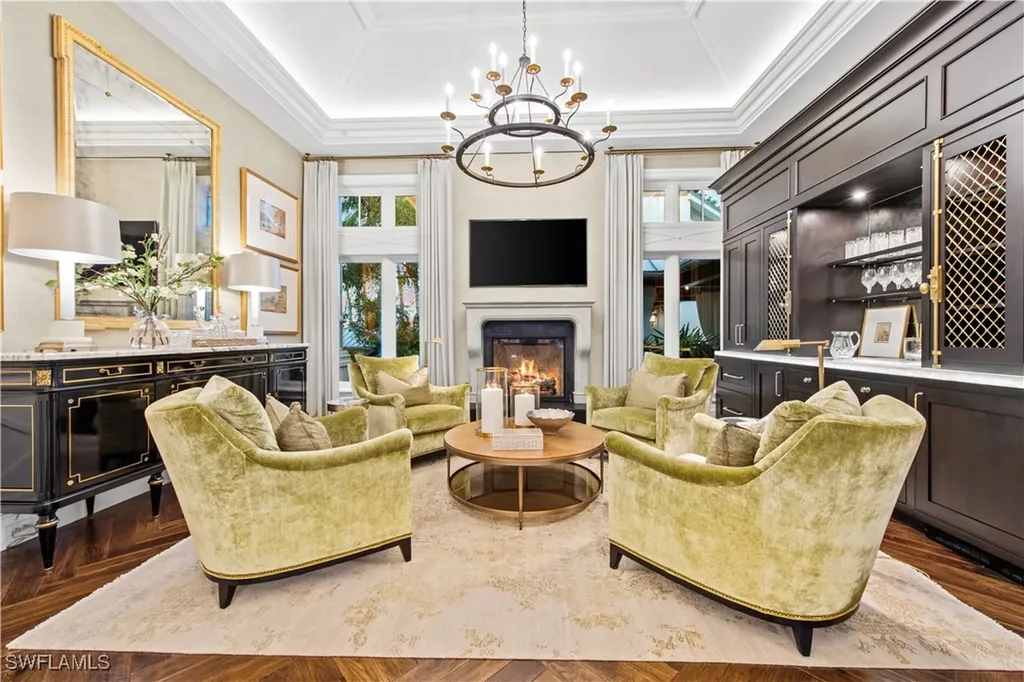 3675 Gordon Drive Naples FL 34102