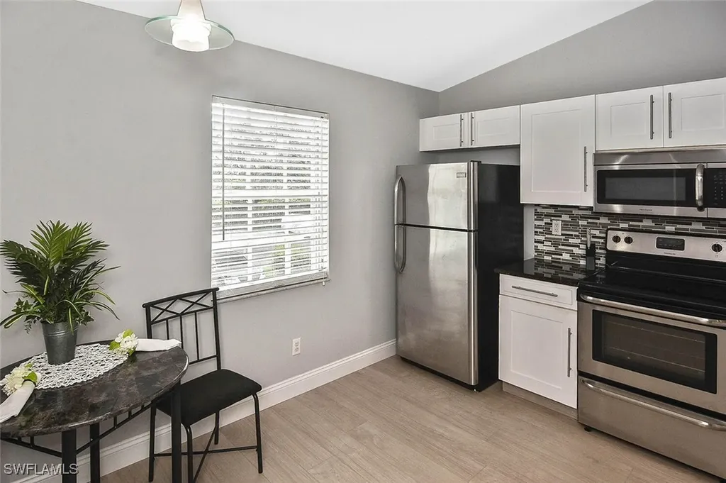8075 Tiger Cove Naples FL 34113