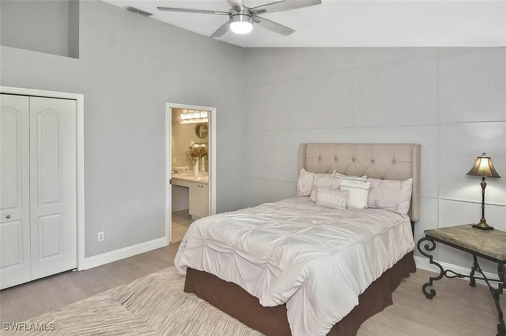 8075 Tiger Cove Naples FL 34113