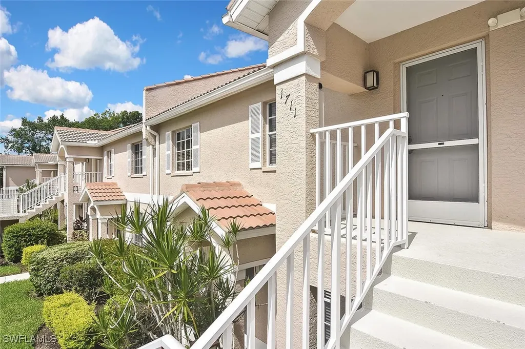 8075 Tiger Cove Naples FL 34113