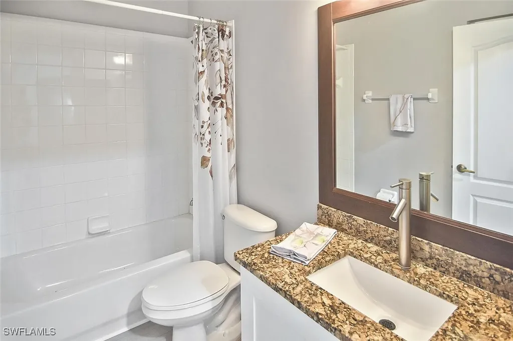 8075 Tiger Cove Naples FL 34113