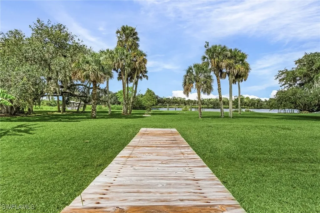 21090 Captain Nelson Court Alva FL 33920