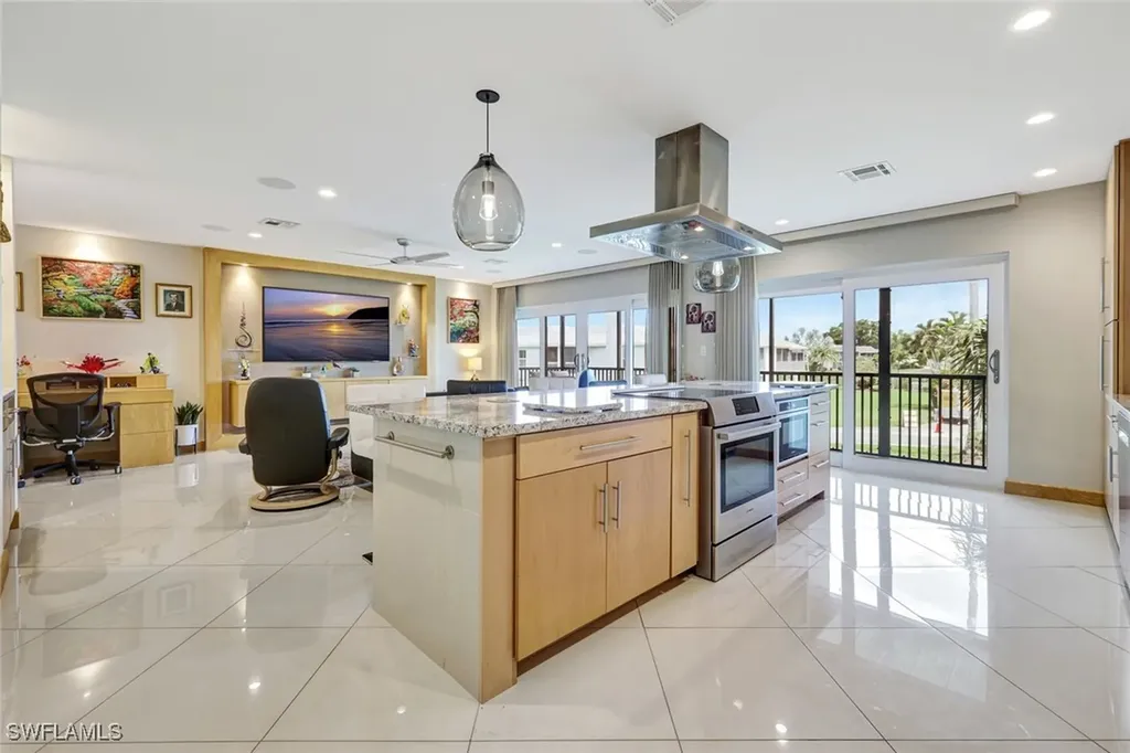 7105 Quail Run Court W Fort Myers FL 33908