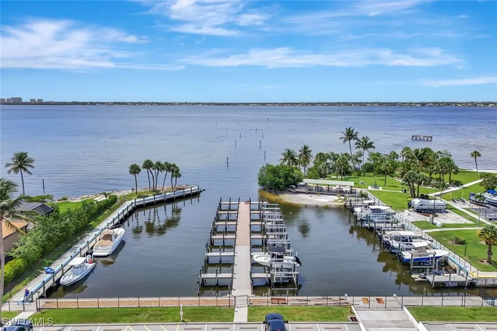 7105 Quail Run Court W Fort Myers FL 33908