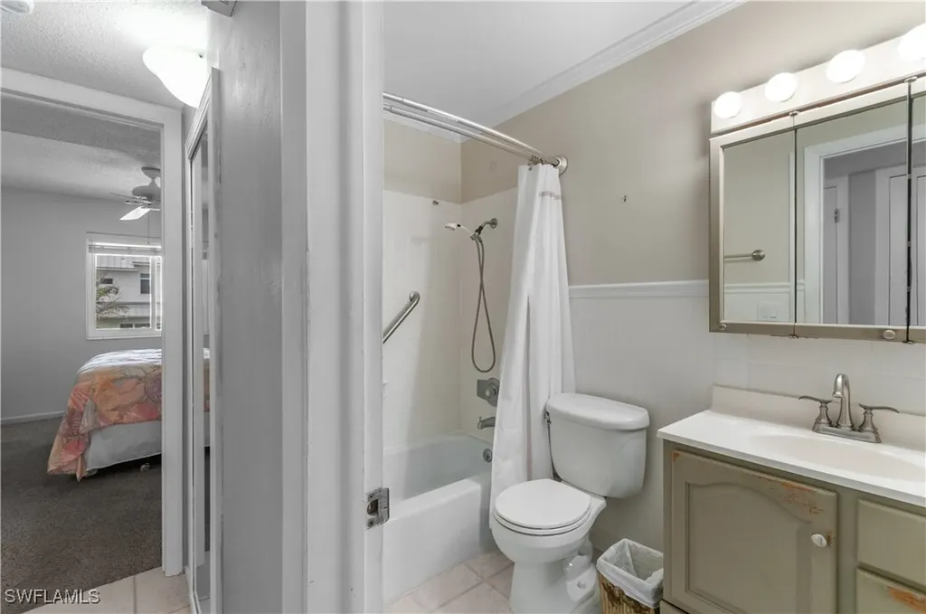 418 12th Avenue S Naples FL 34102
