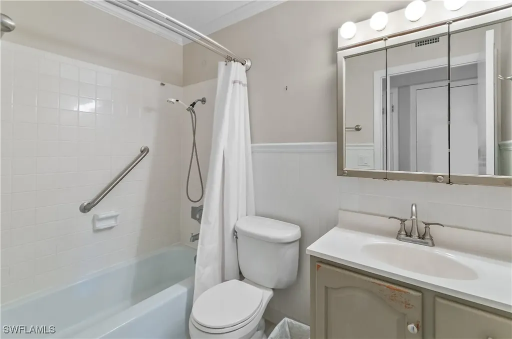 418 12th Avenue S Naples FL 34102