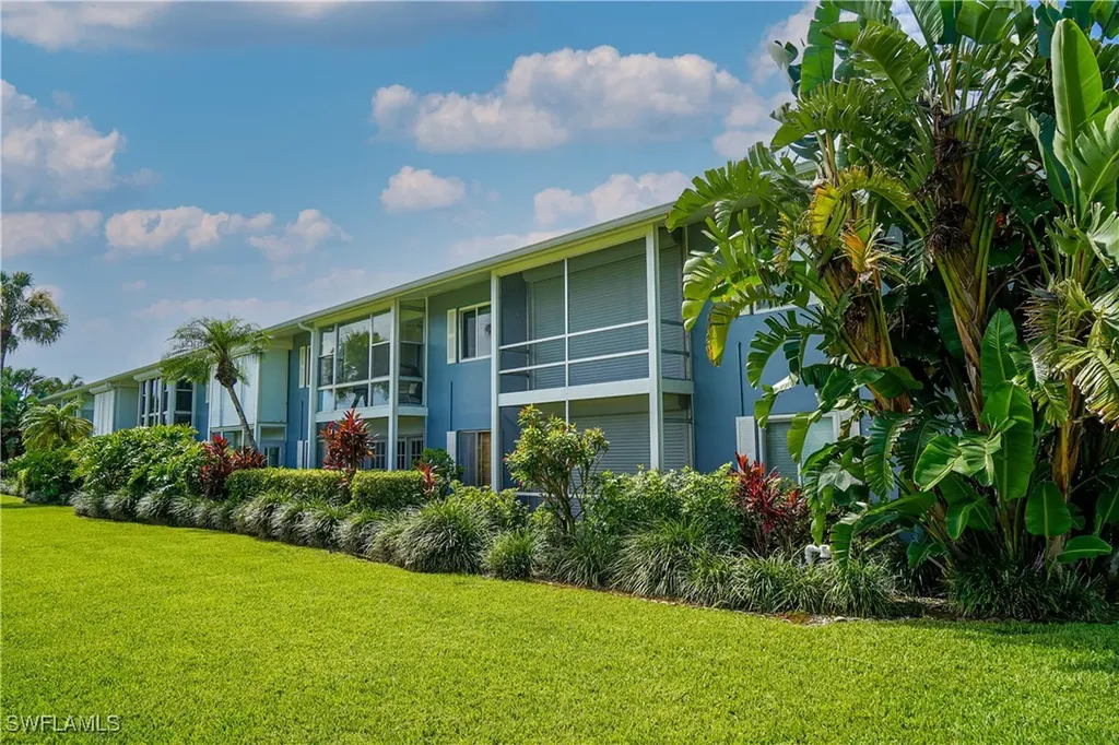 418 12th Avenue S Naples FL 34102
