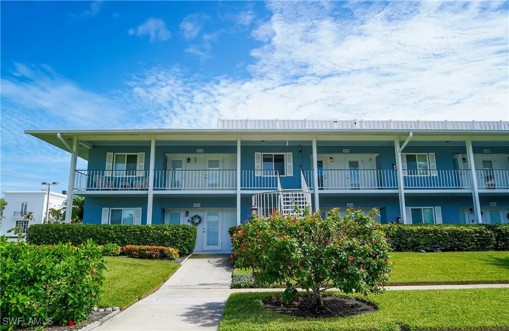 418 12th Avenue S Naples FL 34102