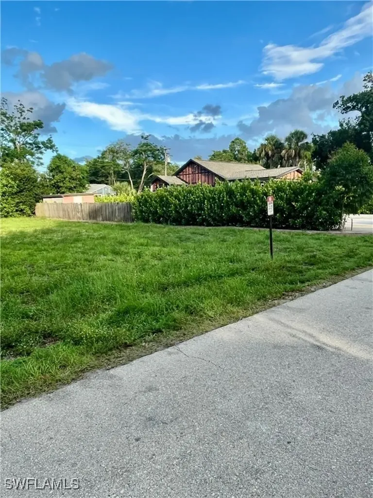 2317 Altamont Avenue Fort Myers FL 33901